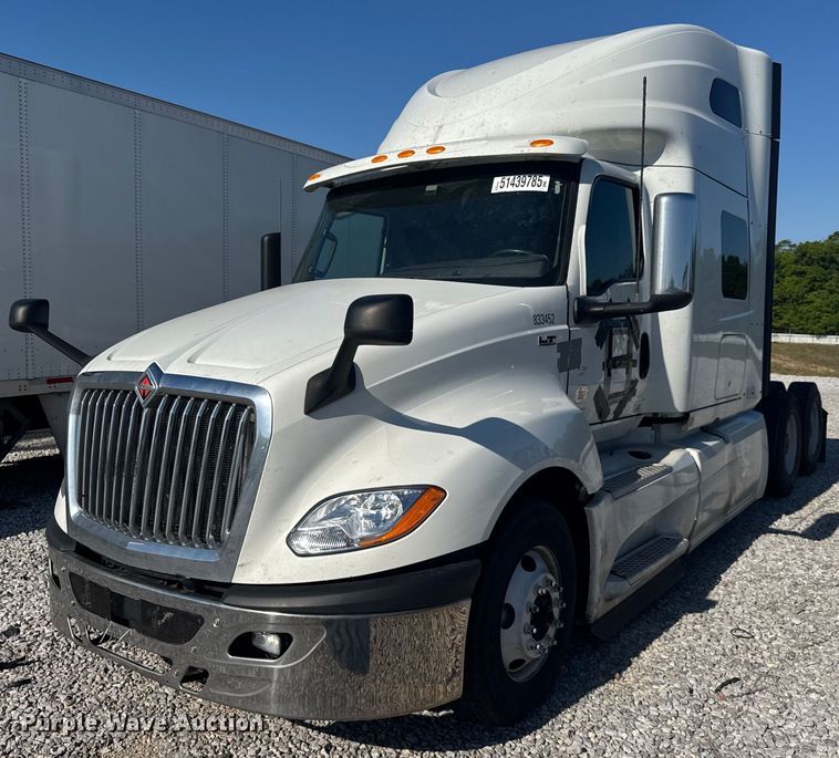 2019 International LT625 semi truck - YA0442
