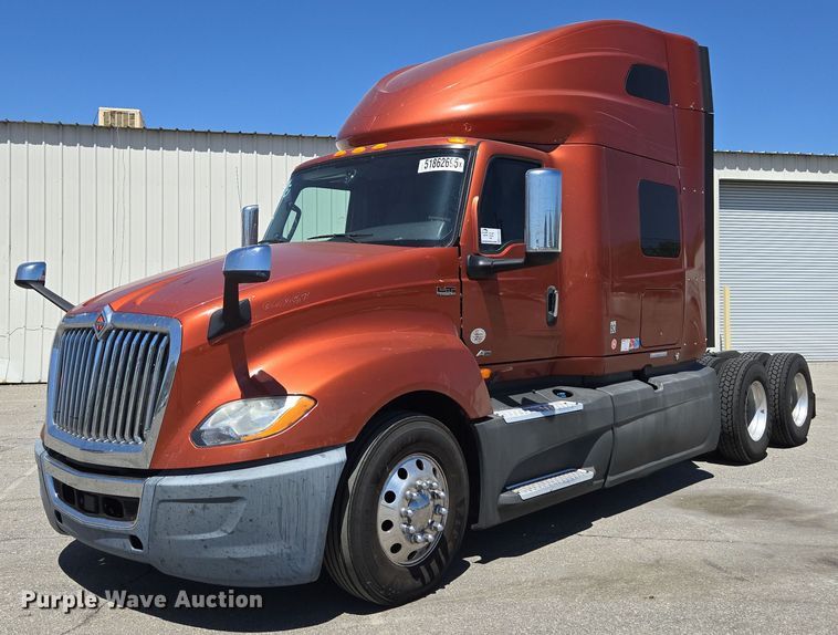 2019 International LT625 semi truck - YA0453