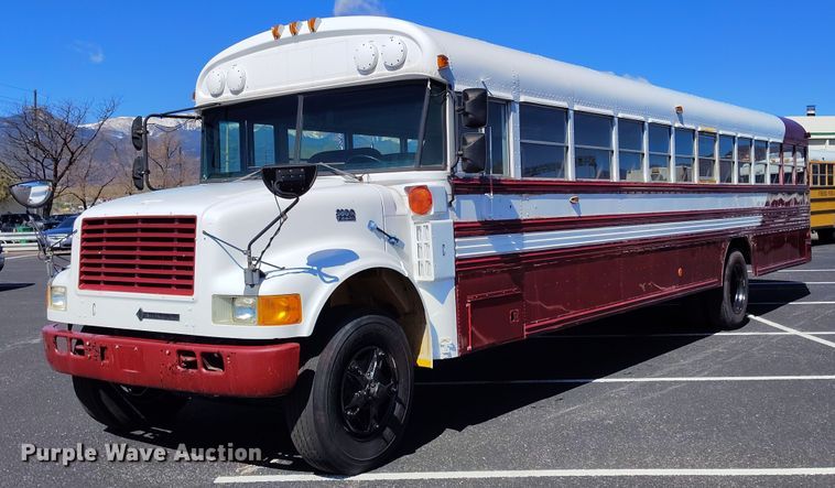 1999 International 3800 school bus - DP4921