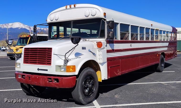 1999 International 3800 school bus - DP4922