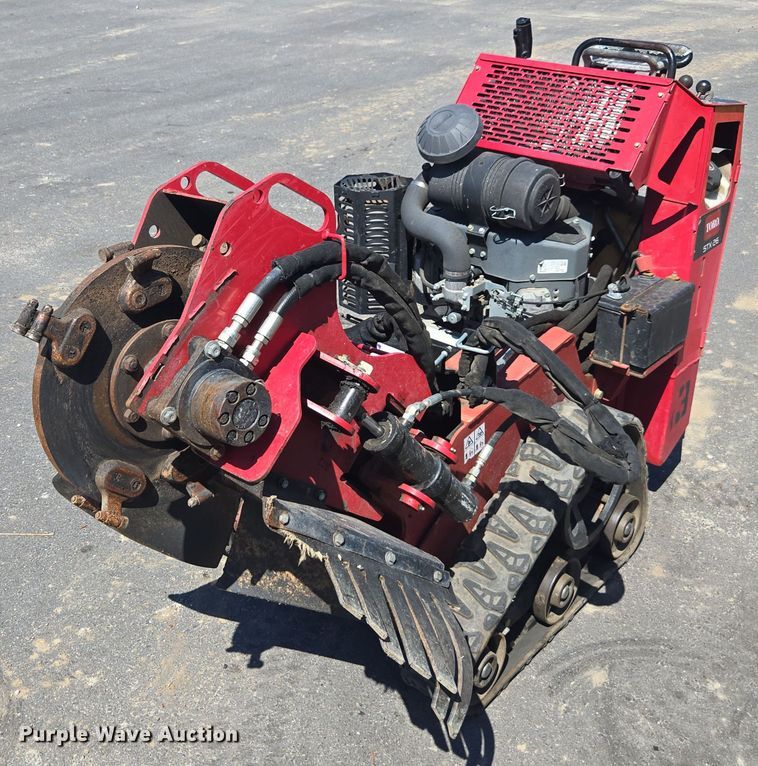Toro STX26 stump grinder - DU7753