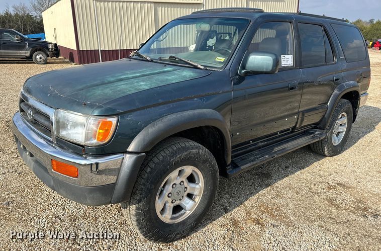 1996 Toyota 4Runner Limited SUV - DV1883