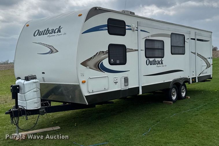 2011 Keystone Outback camper - DV2533