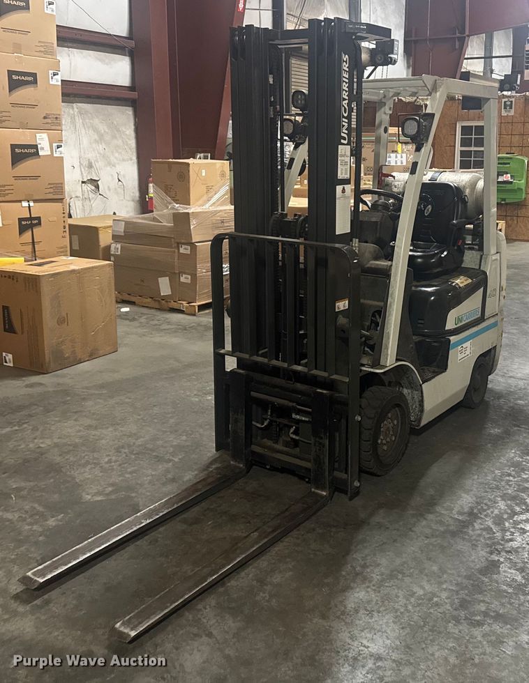 2016 UniCarriers CFS40 forklift - DW1945