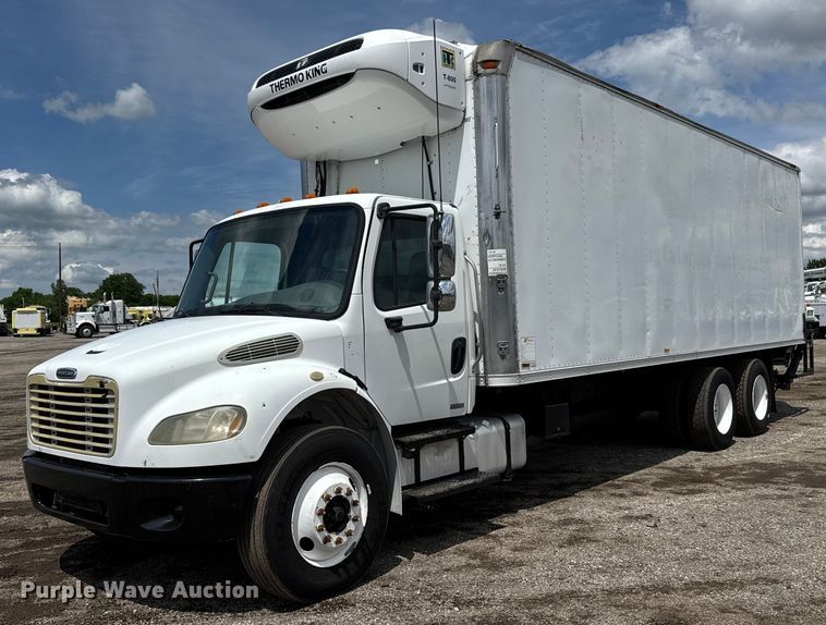 2004 Freightliner Business Class M2 refrigerated truck - EQ1481