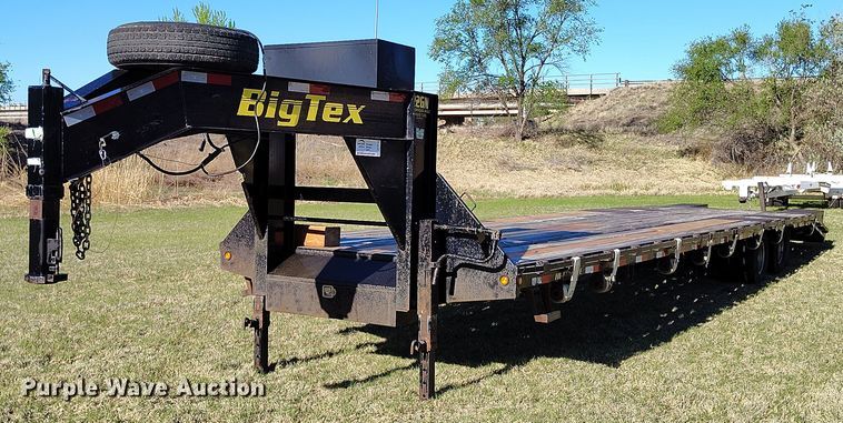 2012 Big Tex 22GN-35BK+5CP equipment trailer - DP4919