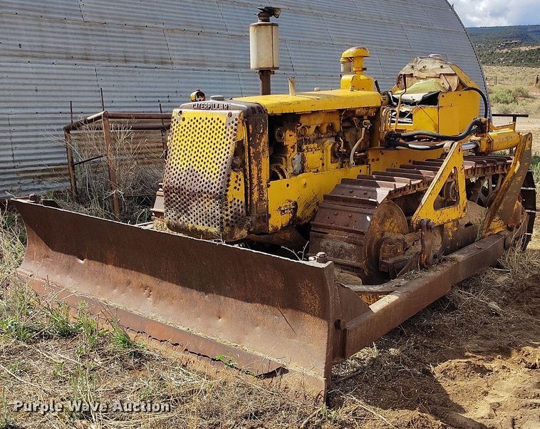 Caterpillar D4 dozer - DP4928