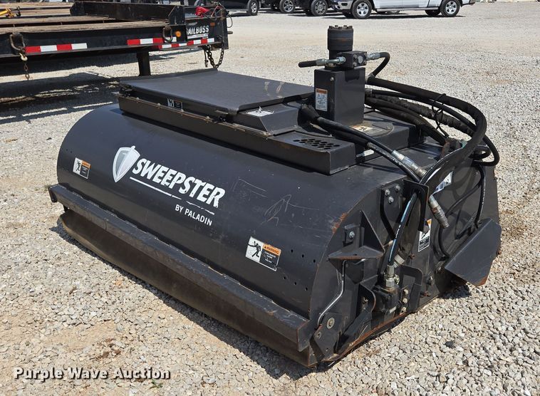 2017 Paladin 24272M-0022 skid steer sweeper - DP6256