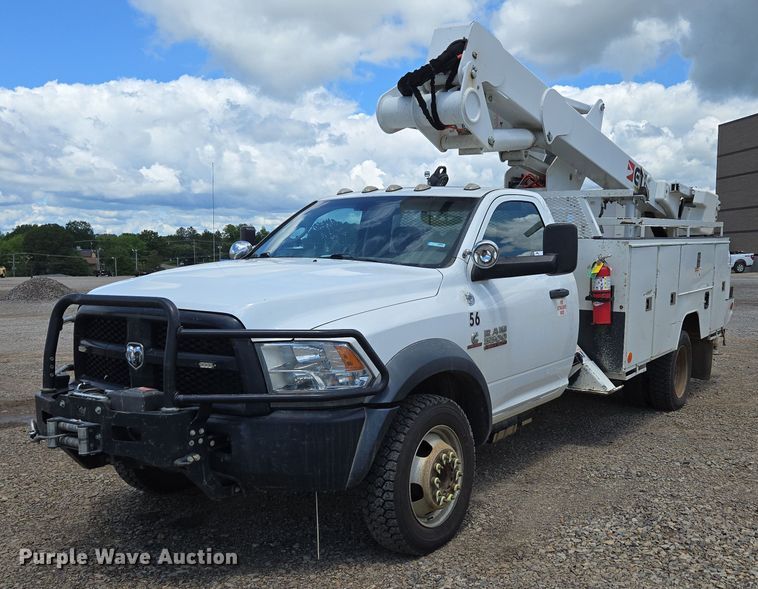 2016 Dodge Ram 5500HD bucket truck - DP6411