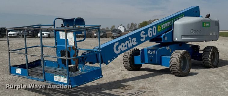 2006 Genie S60  boom lift - DT0700
