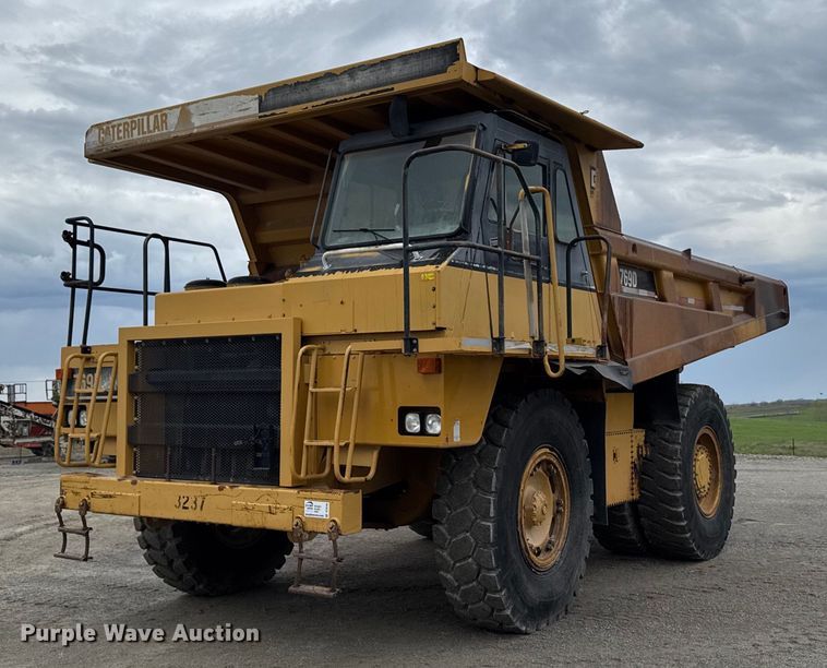 1997 Caterpillar 769D haul truck - DT0740