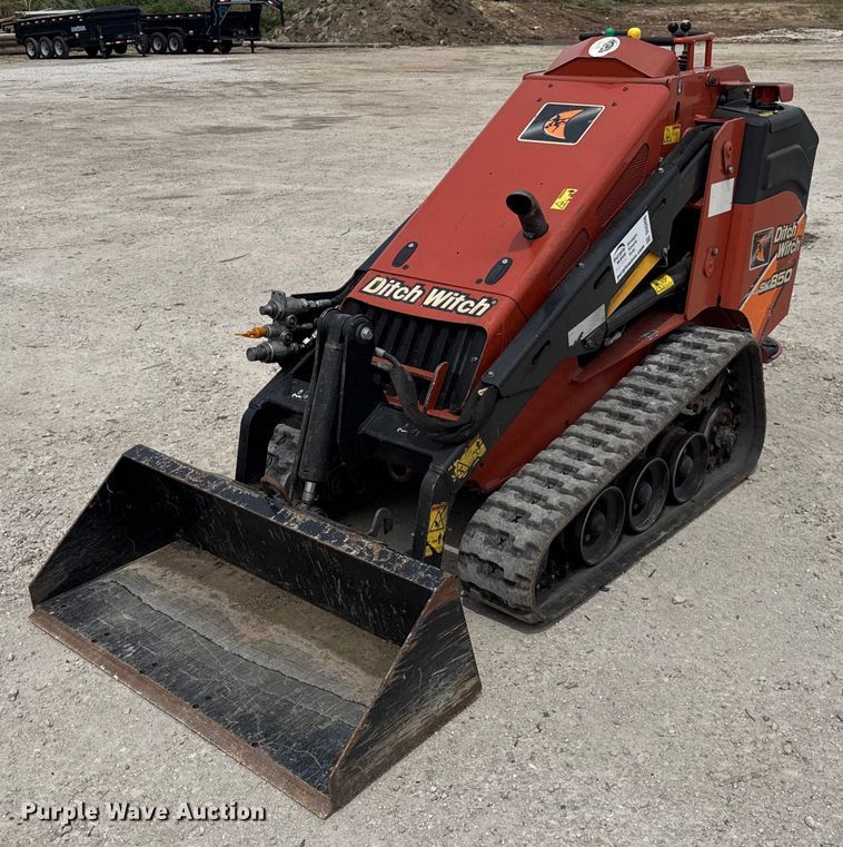 2015 Ditch Witch SK850 compact utility loader - DU3496