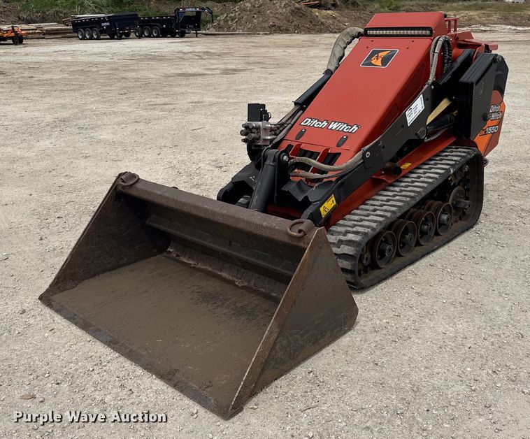 2017 Ditch Witch SK1550 compact utility loader - DU3497