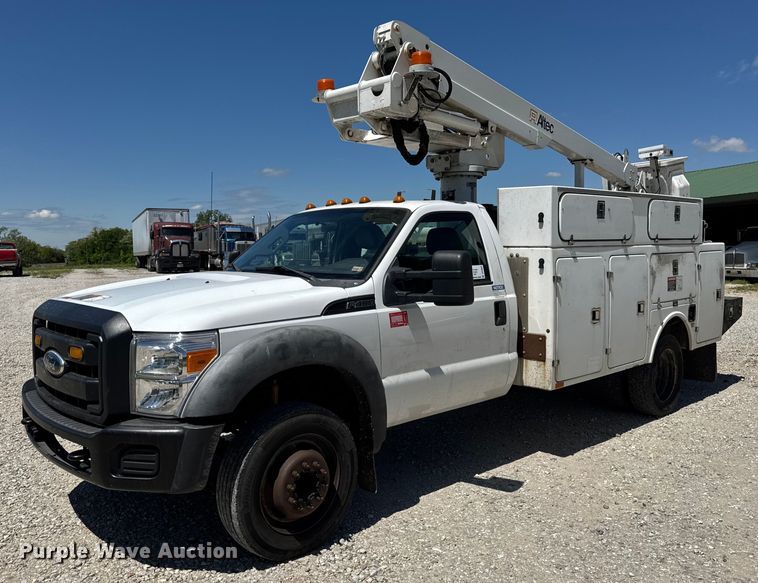 2011 Ford F450 Super Duty XL bucket truck - DV4032