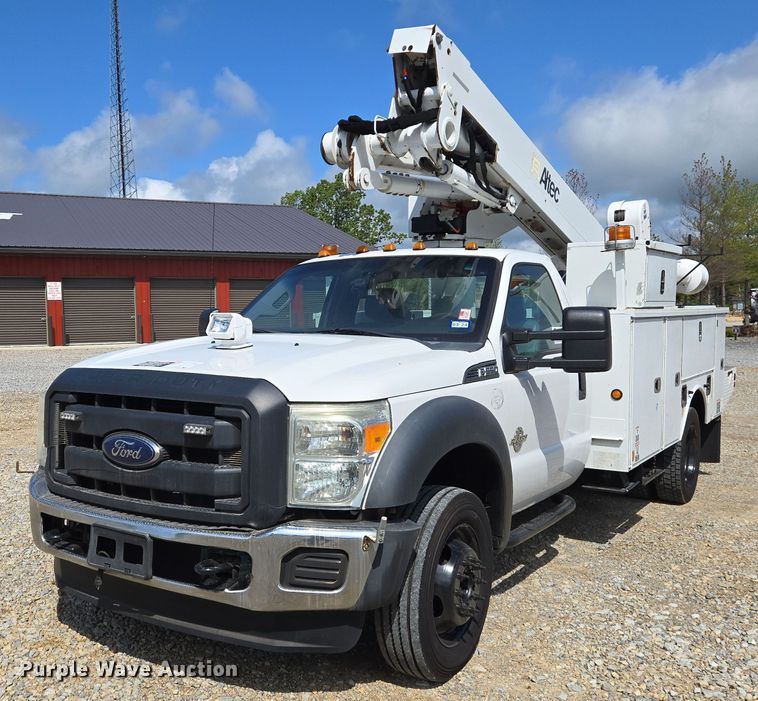 2014 Ford F550 XL Super Duty bucket truck - DW7007