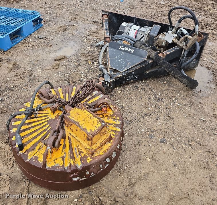 Kwik-Mag skid steer magnet - EH8924