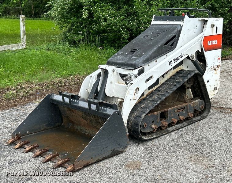 2016 Bobcat MT85 compact utility loader - EK8039