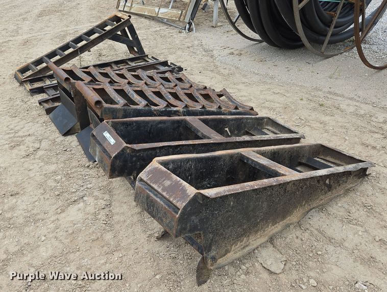(8) steel trailer ramps - EN3717