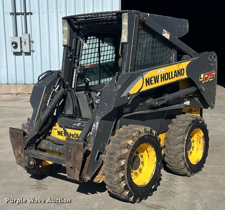 2008 New Holland L175 skid steer loader - EQ4762