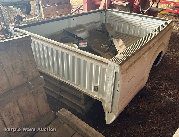 Ford F250 pickup truck bed - DU9001