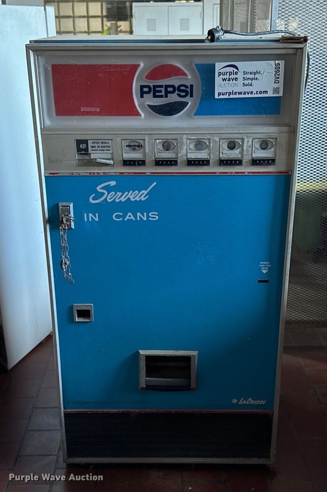 La Crosse Cooler Company LCV1LL170A5 Pepsi vending machine - DV2609