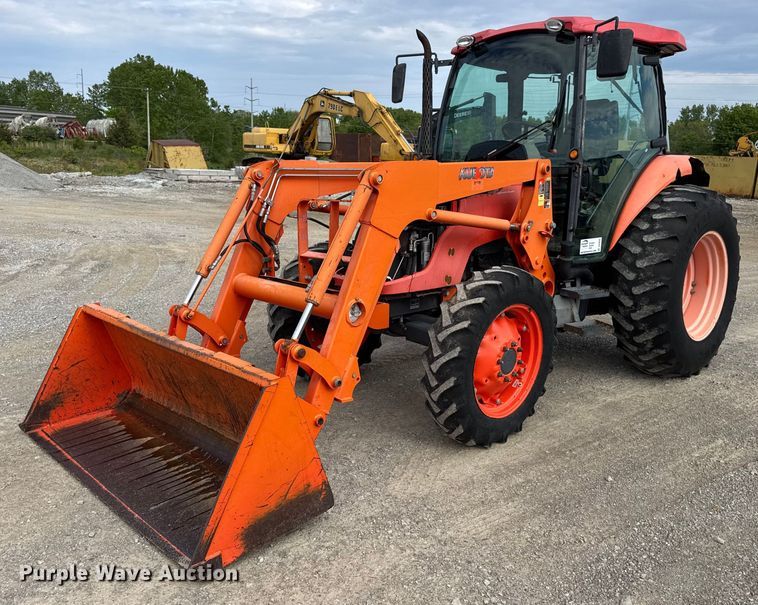 Kubota M7040 MFWD tractor - DV4035
