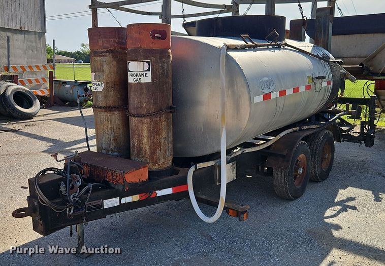 1998 Etnyre M4368 oil distributor trailer - EB8031