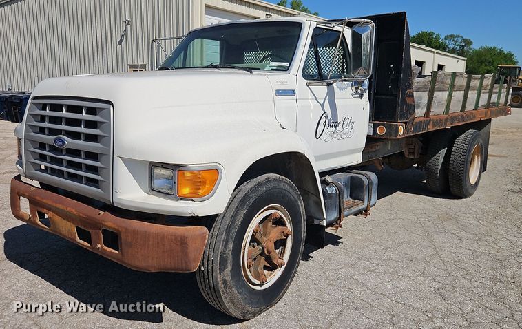 1995 Ford F700 dump flatbed truck - EJ0035