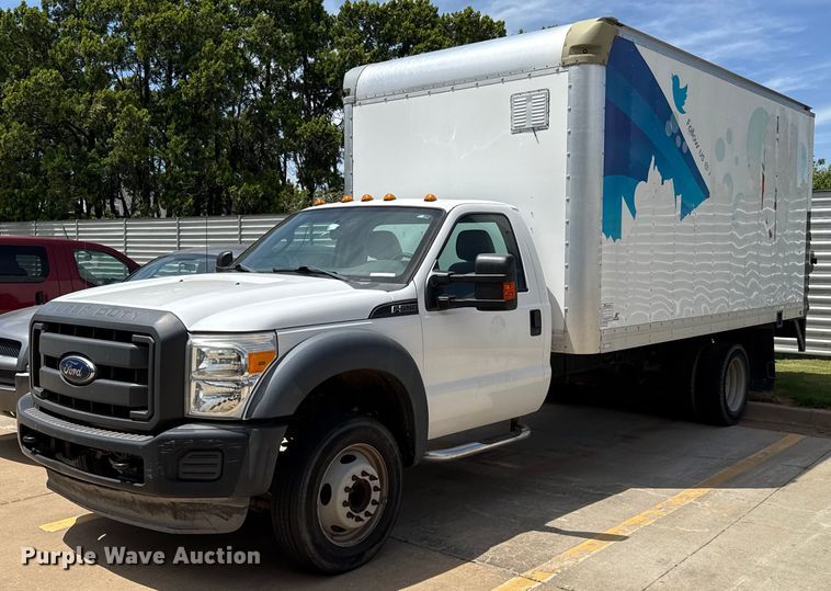 2014 Ford F550 Super Duty box truck - EJ4487