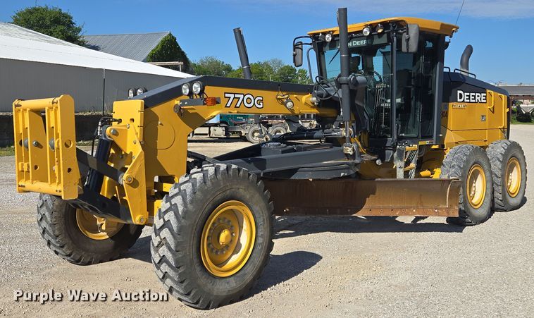2017 John Deere  770G motor grader - EM7250