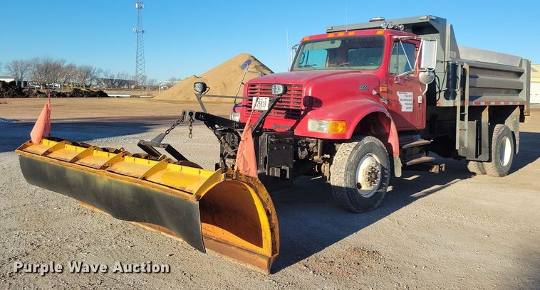 1998 International  4800 dump truck - OH9482