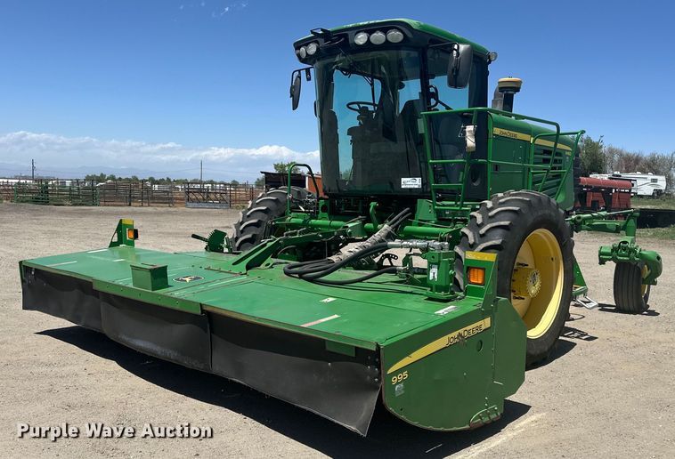 2013 John Deere R450 swather / windrower - DF8502