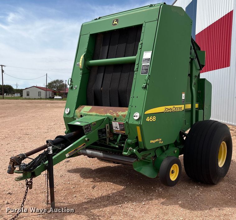2009 John Deere 468 MegaWide Plus round baler - DY2504