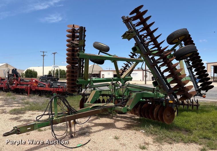 John Deere 630 tandem disk - DY2506
