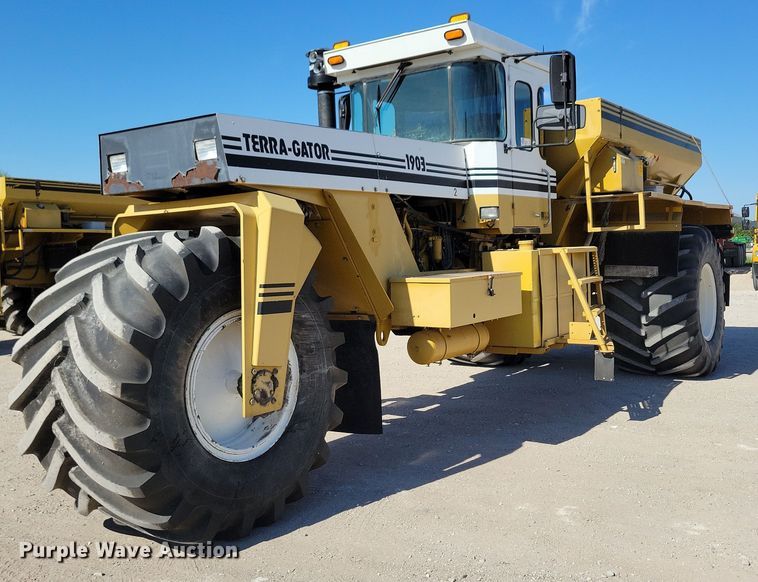 TerraGator 1903 spreader - EA2444