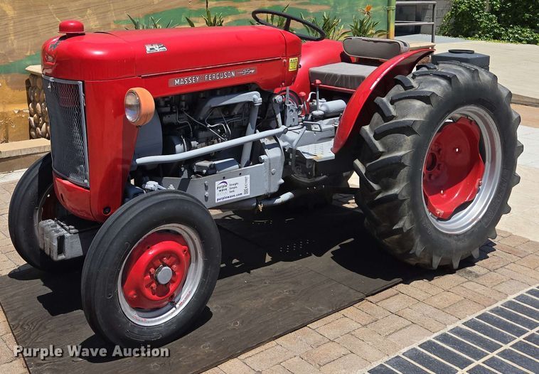 Massey Ferguson 25 tractor - EC1027