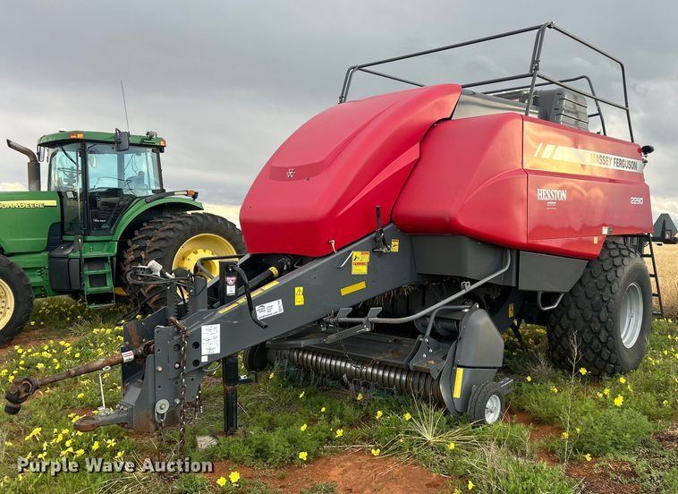 2017 Massey Ferguson 2290 large square baler - EC1386