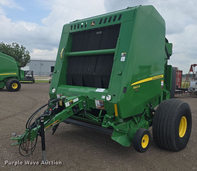 2020 John Deere 560R Premium round baler - EF3517