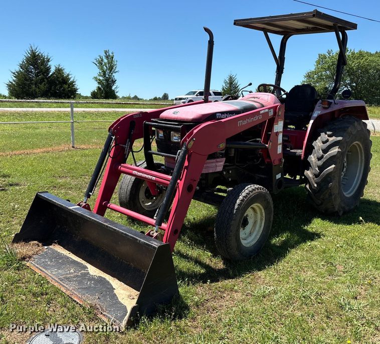 2017 Mahindra 5570 tractor - EL2089