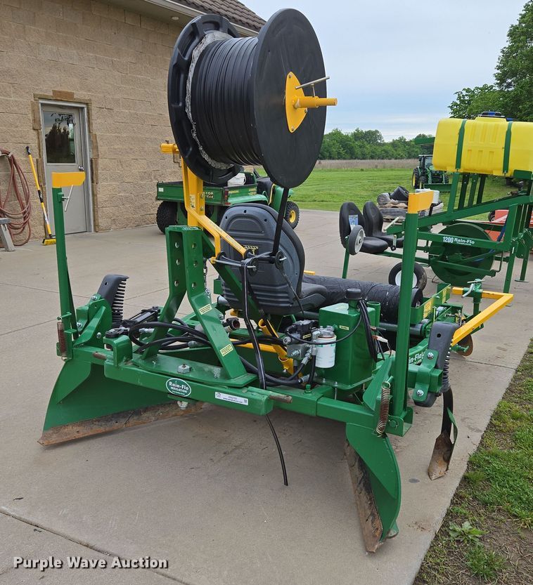 Rain-Flo Irrigation 2550 Series II  plastic mulch layer - EN3703
