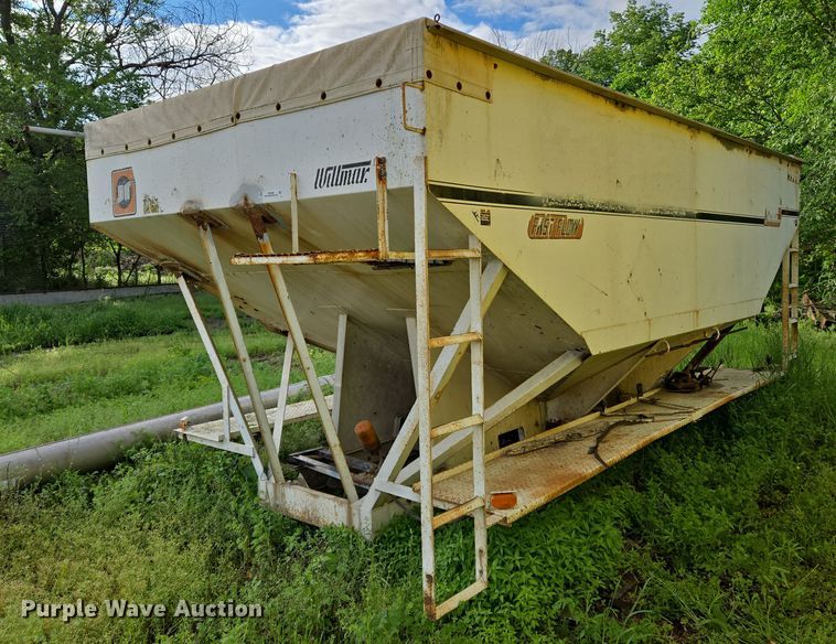 Willmar Load Runner 16 seed tender  - EN8982