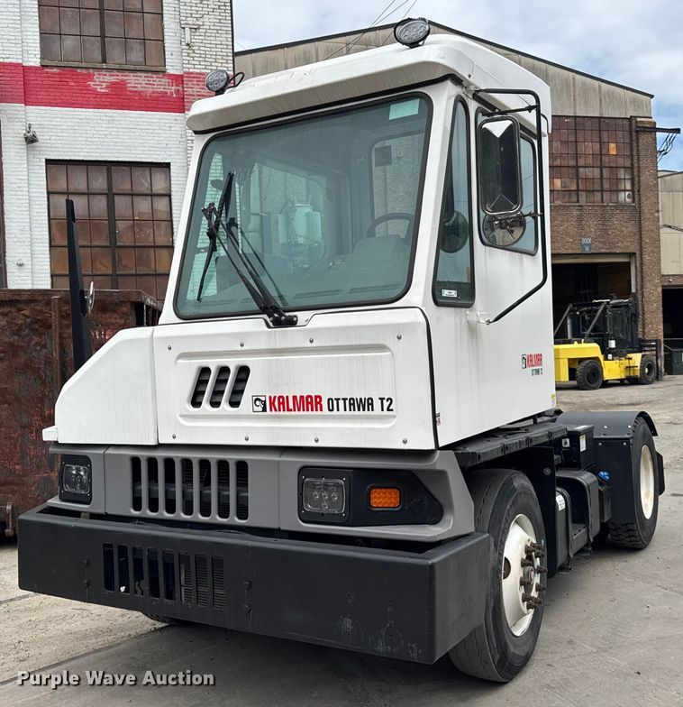 2017 Kalmar Ottawa T2 yard truck - DH9949