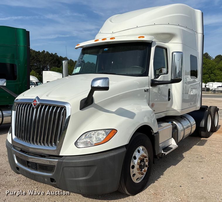 2020 International LT625 semi truck - EC3581