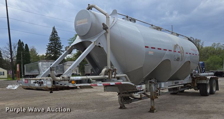 2019 Gallegos pneumatic dry bulk trailer - EC4203