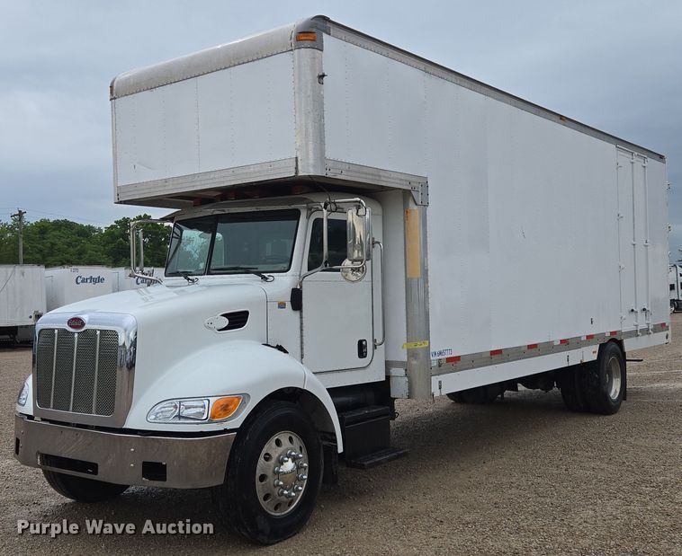 2006 Peterbilt 335 box truck - EM7343