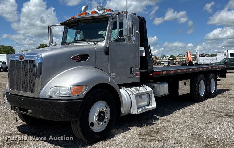 2010 Peterbilt 340 rollback truck - EQ1464