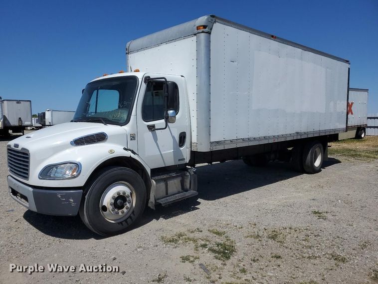 2012 Freightliner  Business Class M2 106 box truck - YA0492