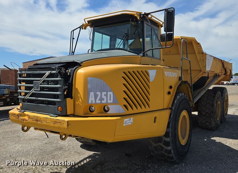 2004 Volvo A25D articulated haul truck - DF8522