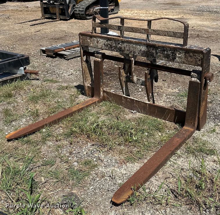 48" L pallet forks - DF8547