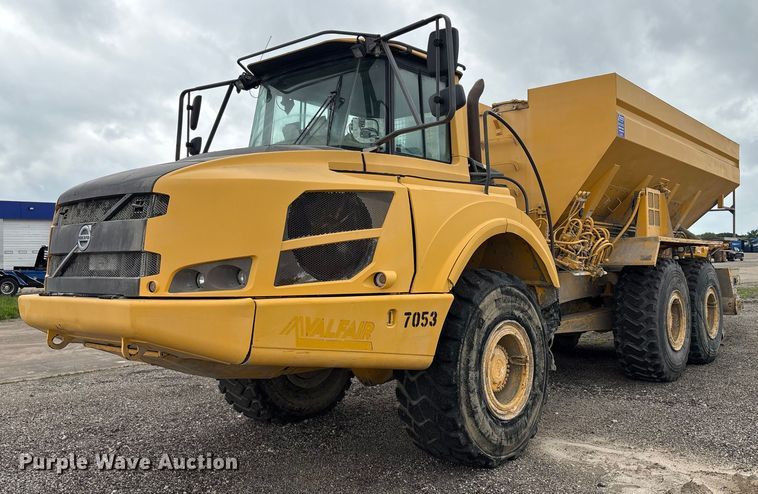 2012 Volvo A30F articulated cement spreader - DP6144